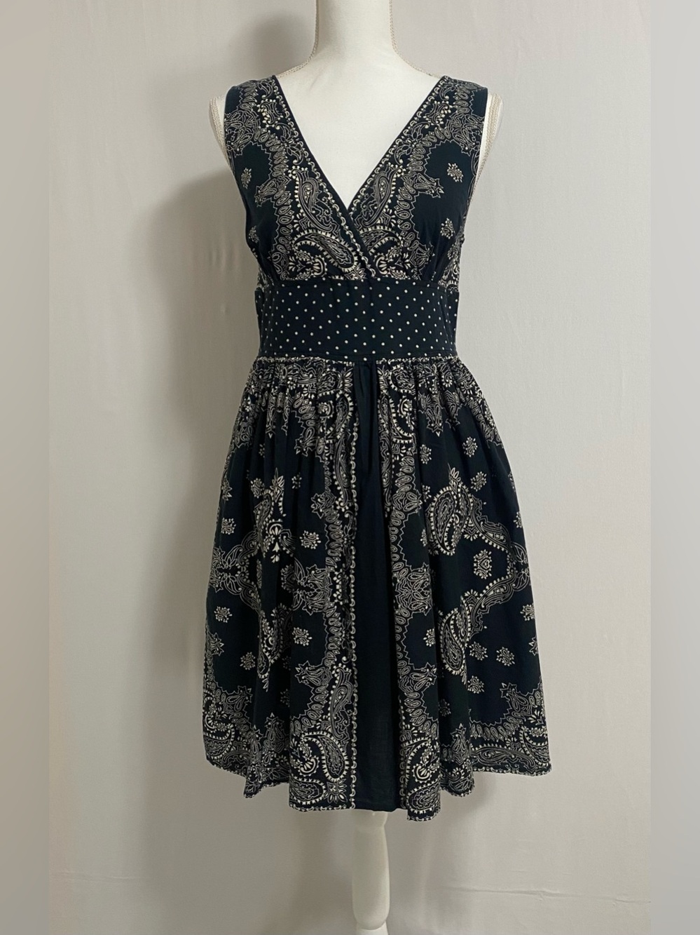 100% Cotton Navy Paisley Sleeveless V-Neck Mini Dress